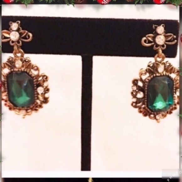 Vintage Inspired Gemstone Holiday Earrings - Picture 4 of 5